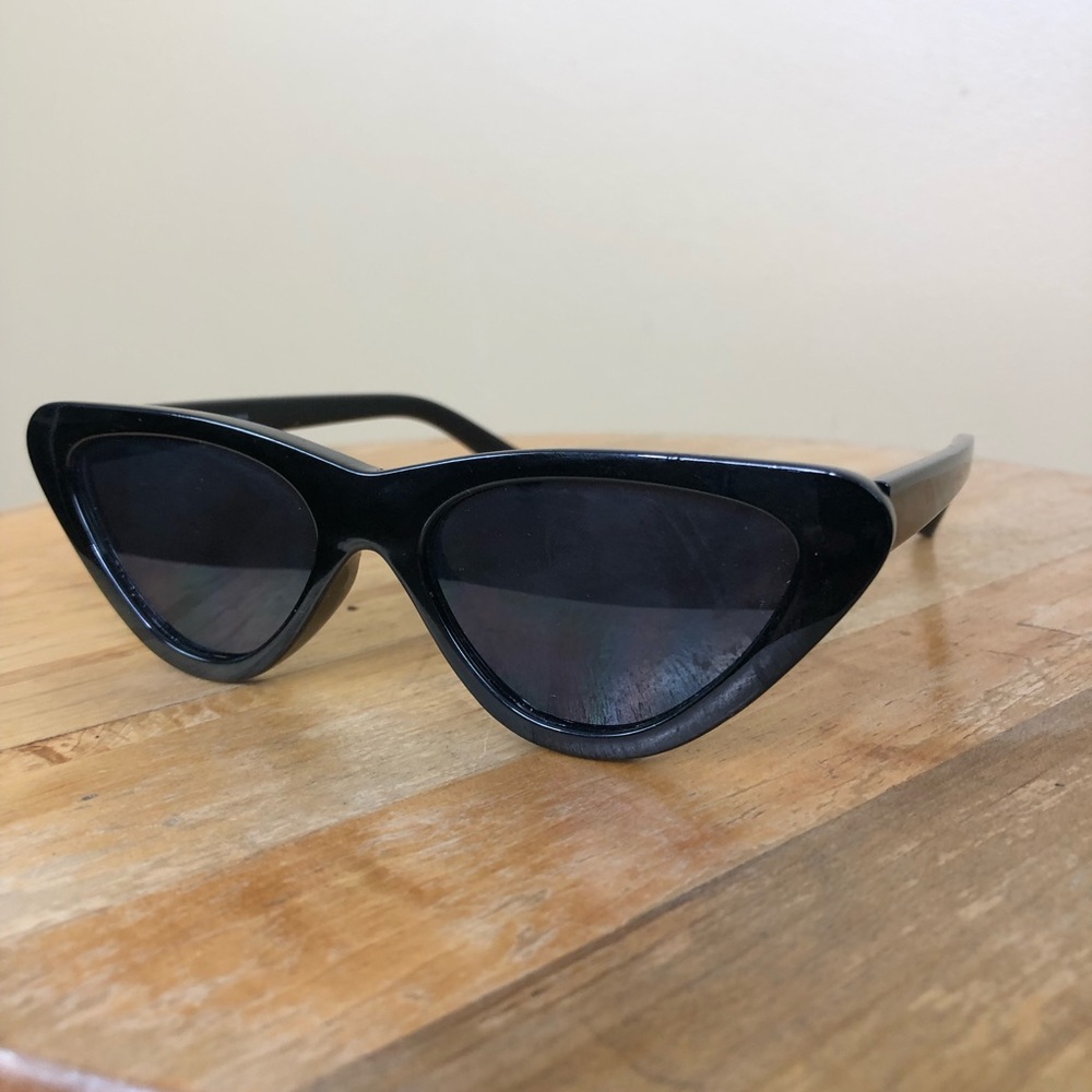 Vintage Black Cat Eye Sunglasses